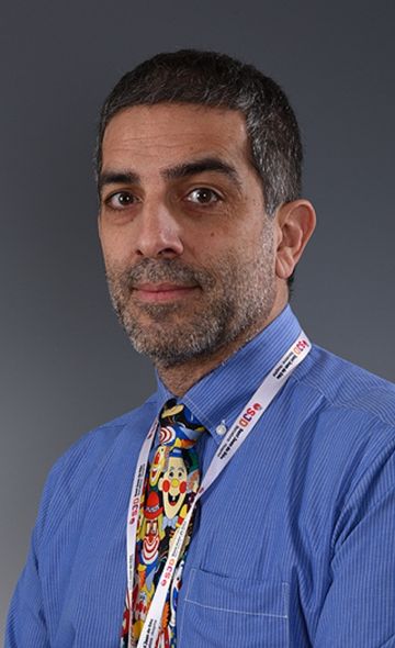 Доктор Альваро Мадрид Арис