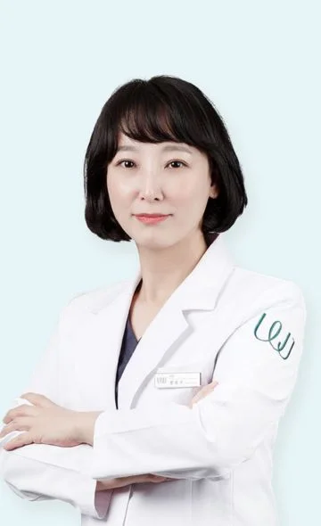 Dr. Hwang Yoon Ju