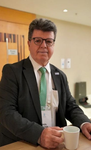 Dr. Fazil Apaydin